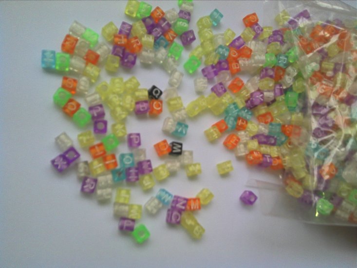 500g Resin Alphabet Letter Cube Beads Mixed Color - Click Image to Close