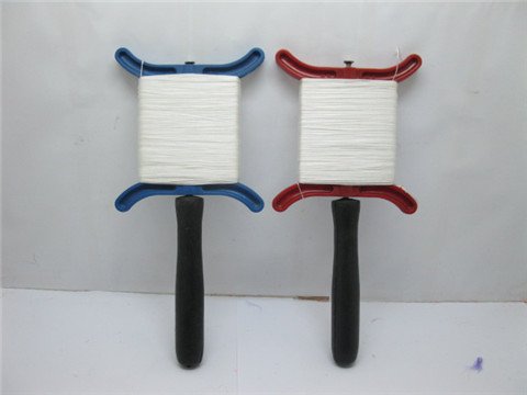 5 Plastic Kite Winder /Handle with 70M Kite Line - Click Image to Close