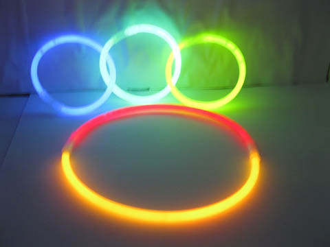 100 Glow in the Dark Sticks 200x5mm for Disco Party - Click Image to Close