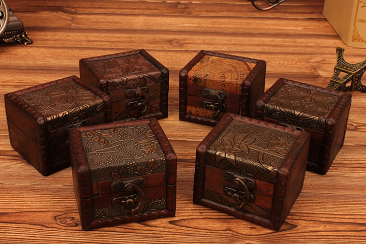 10Pcs Mini Square Vintage Lock Jewelry Treasure Chest Case Woode - Click Image to Close