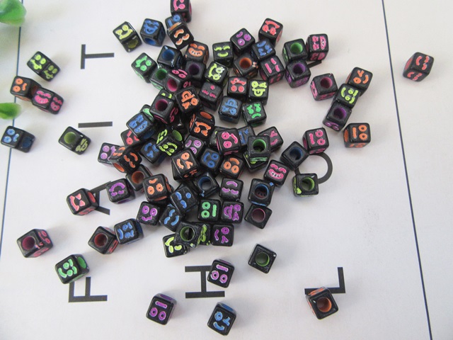 5000Pcs Smile Face Emoji Square Beads 7x7MM 5000Pcs Smile Face Emoji Square Beads 7x7MM