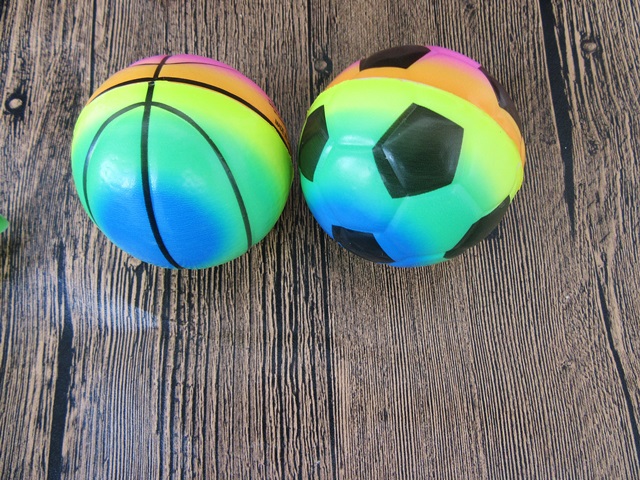 34Pcs Rainbow Color Football Basketball 6cm Dia. 34Pcs Rainbow Color Football Basketball 6cm Dia.