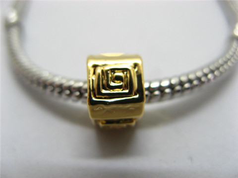 10Pcs 18K Gold Plated European Cubic Thread Beads ac-sp383 10Pcs 18K Gold Plated European Cubic Thread Beads ac-sp383
