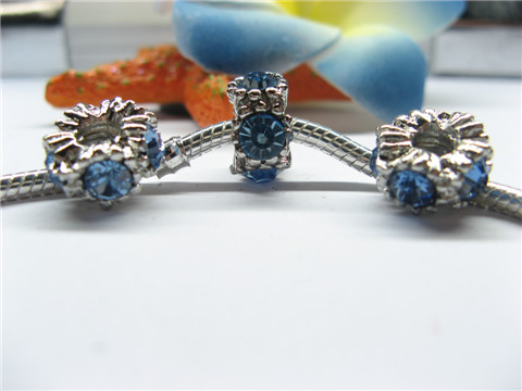 20 Thread European Beads with SkyBlue Rhinestone - Click Image to Close