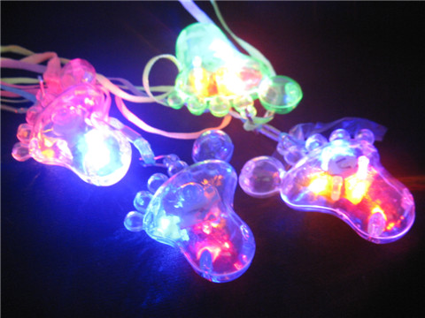 72 Flashing Plastic Feet Necklace For Disco - Click Image to Close
