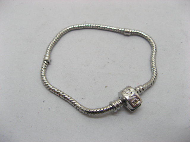 4Pcs European Bracelets Bead 20cm Love Magnectic Clasps 4Pcs European Bracelets Bead 20cm Love Magnectic Clasps